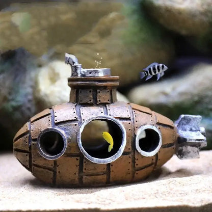 TAILSOFHOME Vintage Aquarium Shipwreck Resin Boat Decoration